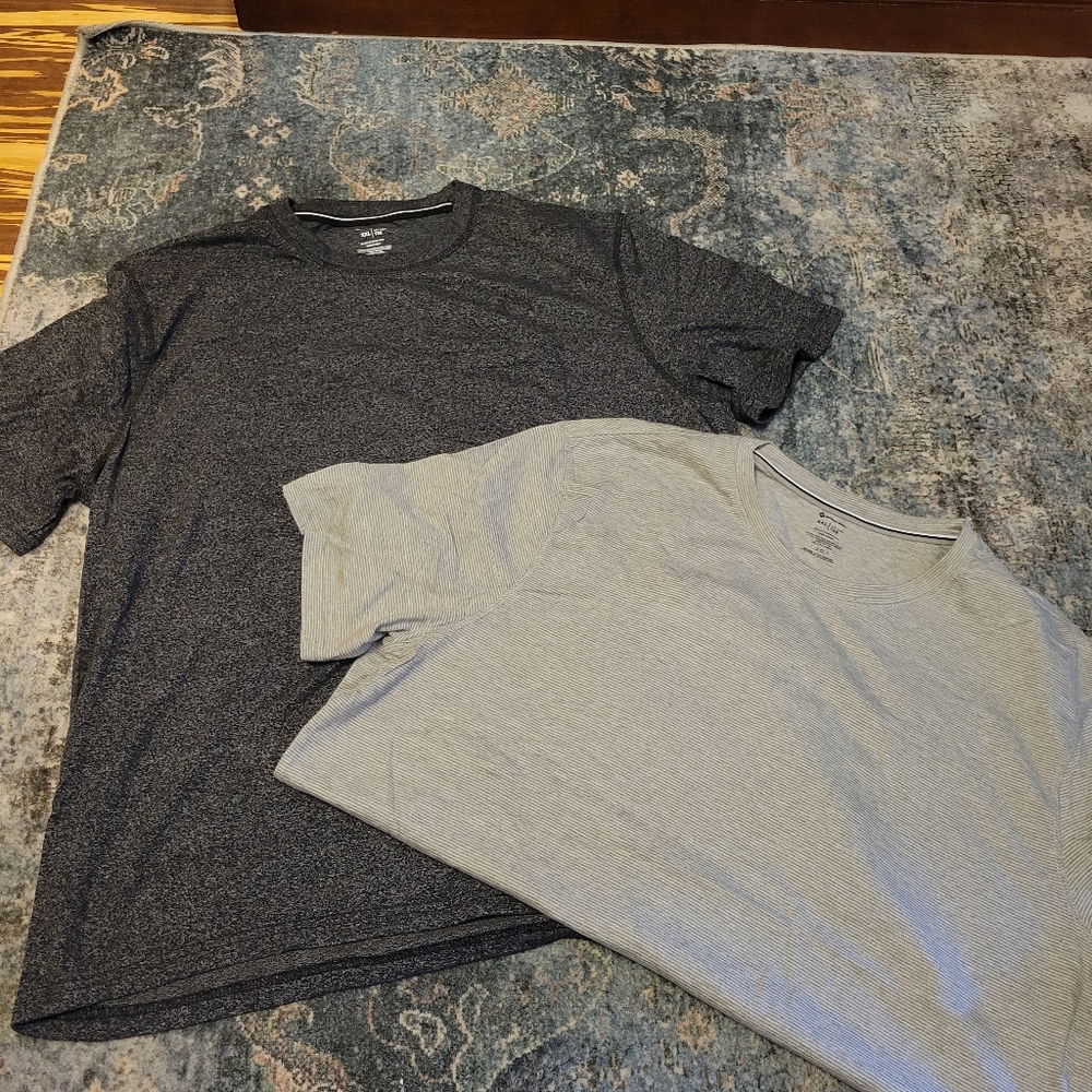 NWOT Men's Gray and Black T-Shirt Bundle Size XXL